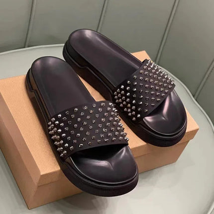 Men Metal Rivets Decoration Slippers Platform Sandals Outdoor Slipper Ladies Flip Flops Garden Shoe Fashion Slipper High Quality