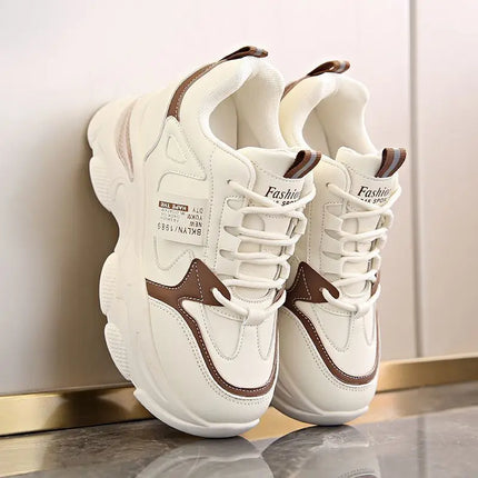 Large Size Autumn Fashion Breathable Lightweight Casual Comfortable Women's Shoes Versatile Thick Soled Women's Sports Shoes