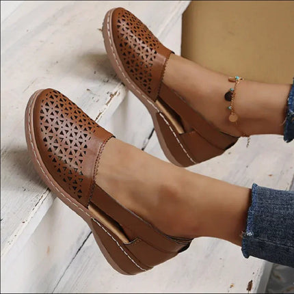 Women's Summer Flat Round Toe Sandals 2025 New Retro Button Sandals Comfy Mary Jane Comfortable Shoes for Women Plus Size 43