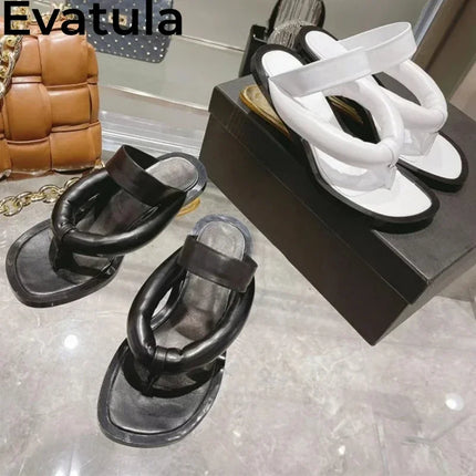2025 Summer Strange Wedge Heel Flip Flops Slippers Women Fashion Leather Clear Mid Heel Rome Sandals Casual Beach Mules Femme
