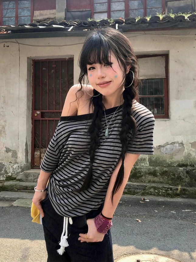 Tonngirls Y2k Japanisches T-Shirt Damen Gestreiftes schulterfreies Grunge Oberteil Streetwear 2000er Ästhetik T-Shirts Amerikanische Retro Tops Tee
