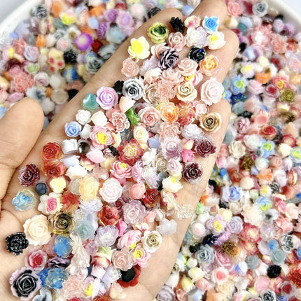 100Pcs/Bag Cute Bow Flower Star Heart Nail Charms Randomly Mixed Sweet Hollow Pearl Heart Nail Art Decorations Accessories