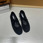 black / 39