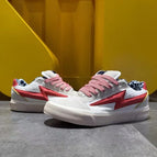 WHITE / 38